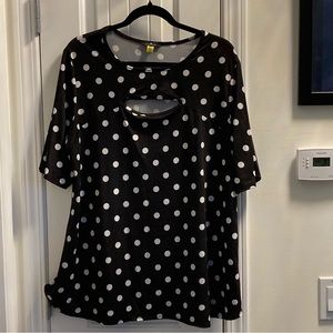 Jules & Leopoldo Black & White Polka Dot Top